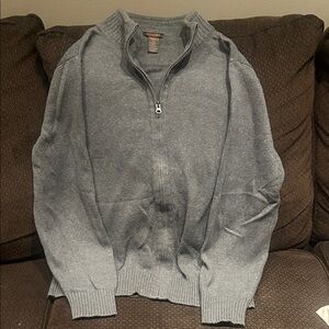 Dockers Men's Zip Up Gray Sweater in Good Condition.
